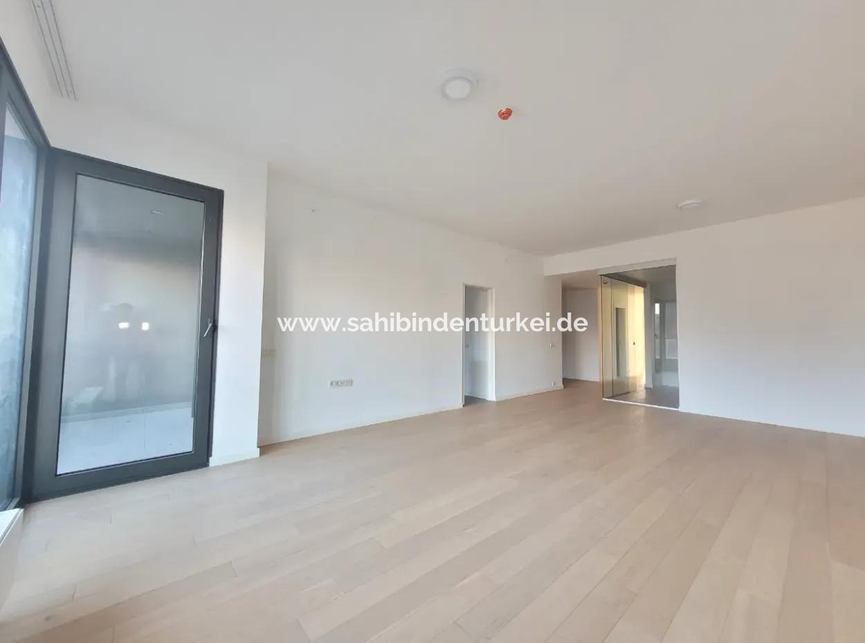 2,5+1 Mieterlose Wohnung Mit Blick Auf Die Landschaft Zum Verkauf Im İncek Loft-Komplex