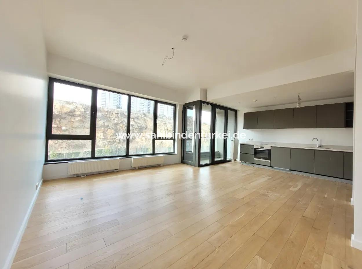 Leerstehendes İncek Loft Zum Verkauf 2+1 Maisonette-Wohnung Mit Stadtblick Im 1. Stock