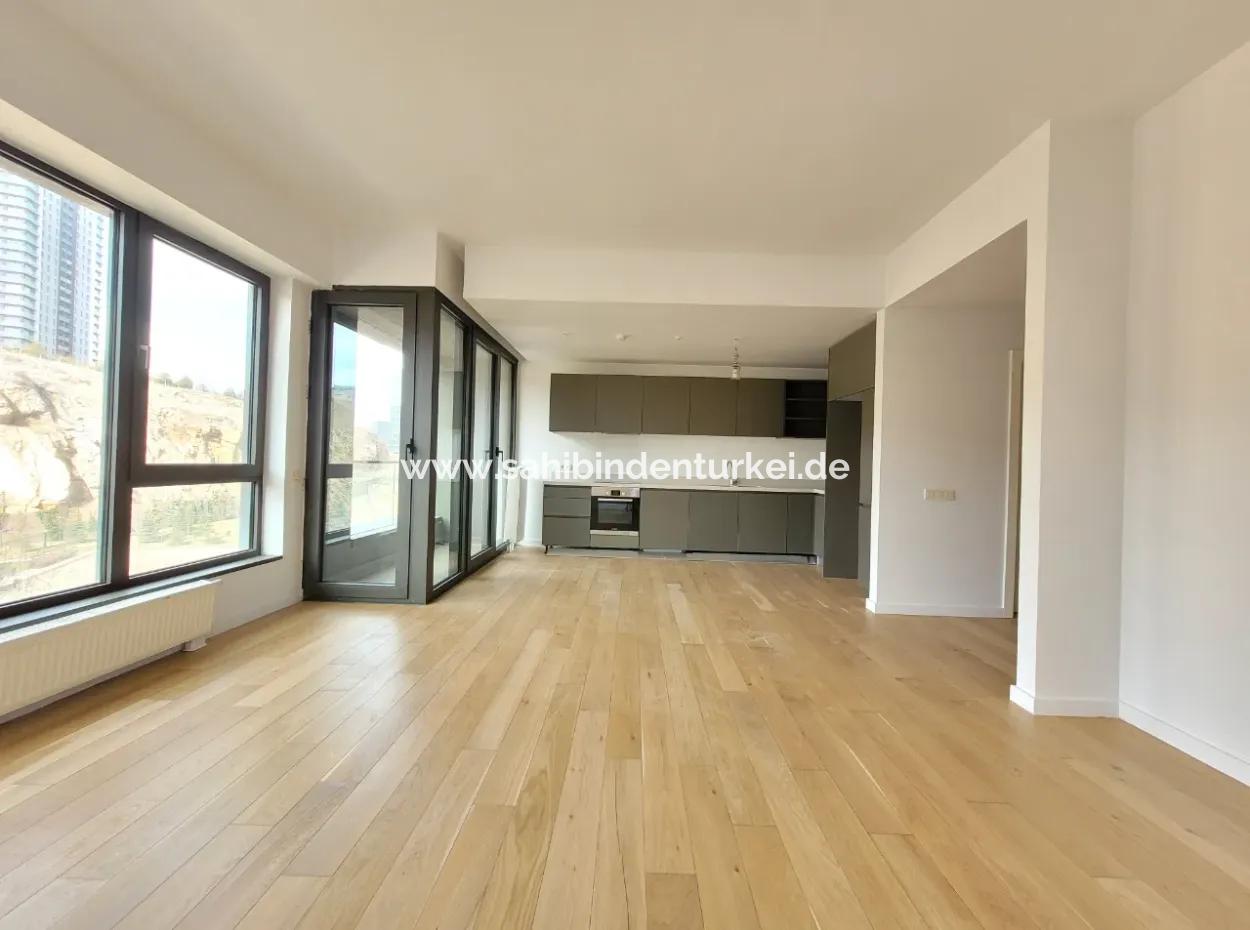 Leerstehendes İncek Loft Zum Verkauf 2+1 Maisonette-Wohnung Mit Stadtblick Im 1. Stock