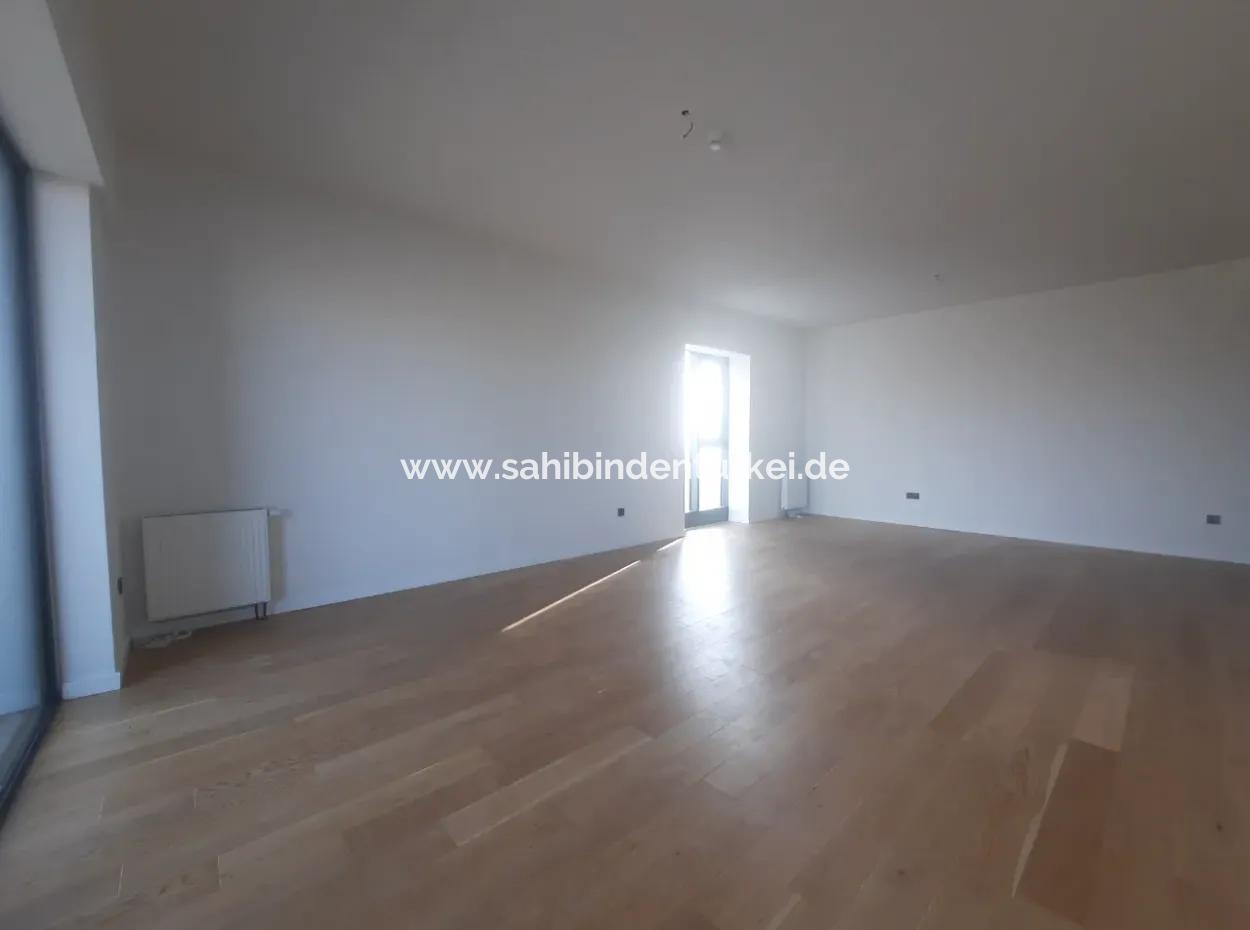 3+1 130 M² Wohnung Im 23. Stock Mit Blick Auf Den Boulevard Zum Verkauf Im Loft-Komplex Beytepe İncek Bulvar