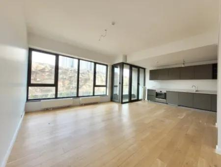 Leerstehendes İncek Loft Zum Verkauf 2+1 Maisonette-Wohnung Mit Stadtblick Im 1. Stock