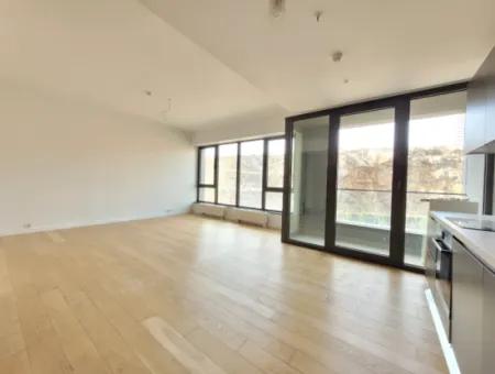 Leerstehendes İncek Loft Zum Verkauf 2+1 Maisonette-Wohnung Mit Stadtblick Im 1. Stock