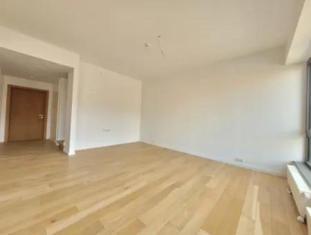 Leerstehendes İncek Loft Zum Verkauf 2+1 Maisonette-Wohnung Mit Stadtblick Im 1. Stock