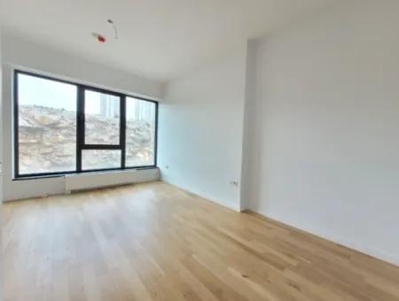 Leerstehendes İncek Loft Zum Verkauf 2+1 Maisonette-Wohnung Mit Stadtblick Im 1. Stock