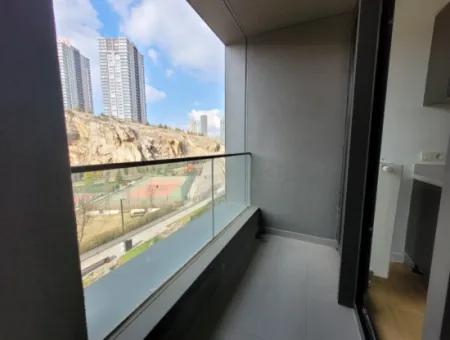 Leerstehendes İncek Loft Zum Verkauf 2+1 Maisonette-Wohnung Mit Stadtblick Im 1. Stock