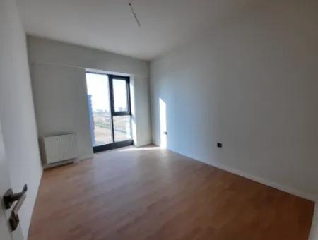 4+1 Mieterlose Wohnung Im 5. Stock Zum Verkauf Im Loft-Komplex Beytepe İncek Bulvar