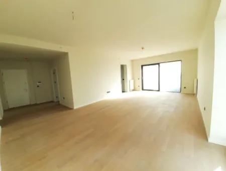 4+1 Mieterlose Wohnung Im 22. Stock Zum Verkauf Im Loft-Komplex Beytepe İncek Bulvar