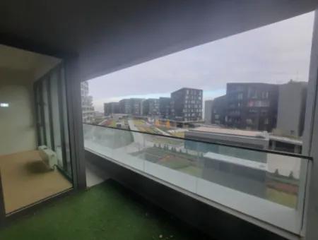 2,5+1 Mieterlose Wohnung Mit Blick Auf Die Landschaft Zum Verkauf Im İncek Loft-Komplex