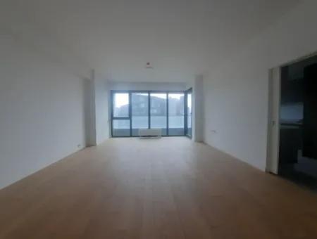 2,5+1 Mieterlose Wohnung Mit Blick Auf Die Landschaft Zum Verkauf Im İncek Loft-Komplex