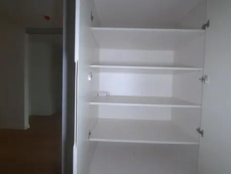 2,5+1 Mieterlose Wohnung Mit Blick Auf Die Landschaft Zum Verkauf Im İncek Loft-Komplex