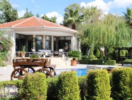 Luxusvilla Mit Pool In 1458 M² Grundstück Zum Verkauf In Köyceğiz , Muğla, Türkei