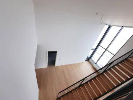 5,5+1  Maisonette-Wohnung Im 2. Stock Mit Blick Auf Die Landschaft Zum Verkauf Im İncek Loft-Komplex