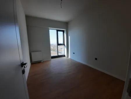 4+1 Mieterlose Wohnung Im 18. Stock Zum Verkauf Im Loft-Komplex Beytepe İncek Bulvar