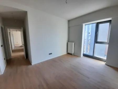 4+1 Mieterlose Wohnung Im 18. Stock Zum Verkauf Im Loft-Komplex Beytepe İncek Bulvar