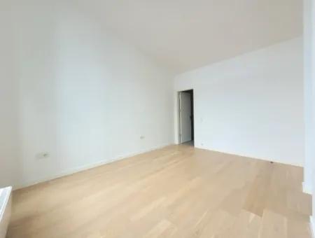 5,5+1 Duplex 5Th Floor Tenantless Apartment With Landscape View For Sale In İncek Loft Complex