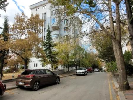 150 M² 4+1 Apartment For Sale In The Center Of Umitkoy