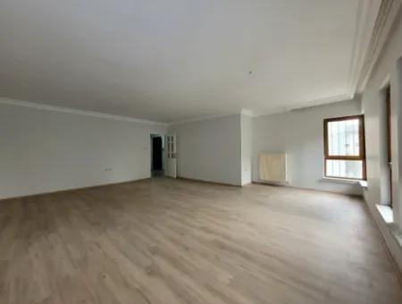 150 M² 4+1 Apartment For Sale In The Center Of Umitkoy