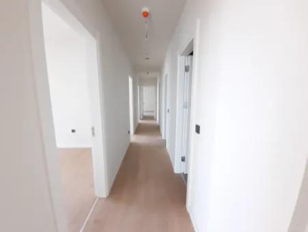 4+1 5Th Floor Tenantless Apartment For Sale In Beytepe İncek Bulvar Loft Complex