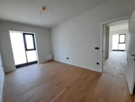 2+1 90 M² 23Rd Floor South Facing Apartment For Sale In Beytepe İncek Bulvar Loft Complex