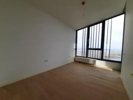 5,5+1 Duplex 2Th Floor Tenantless Apartment With Landscape View For Sale In İncek Loft Complex