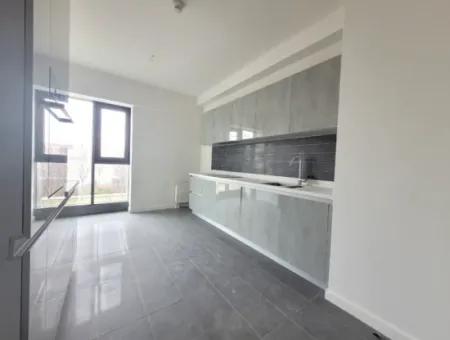 110 M2 2+1 2St Floor Tenantless Apartment For Sale In Beytepe İncek Bulvar Loft Complex