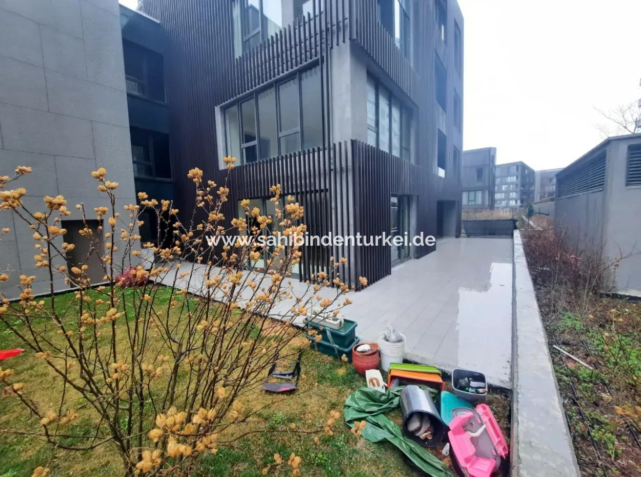 İncek Loft Satılık Teraslı  3,5+1 Peyzaj Manzaralı Kiracısız Daire