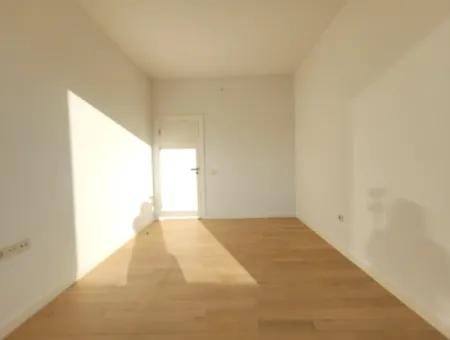 İncek Loft Satılık Teraslı  3+1 Şehir Manzaralı 3.Kat Daire