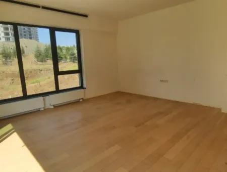 İncek Loft Satılık Teraslı  3+1 Şehir Manzaralı 3.Kat Daire