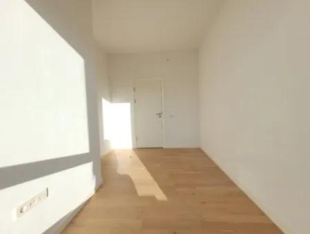 İncek Loft Satılık Teraslı  3+1 Şehir Manzaralı 3.Kat Daire