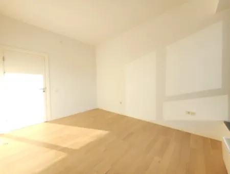 İncek Loft Satılık Teraslı  3+1 Şehir Manzaralı 3.Kat Daire