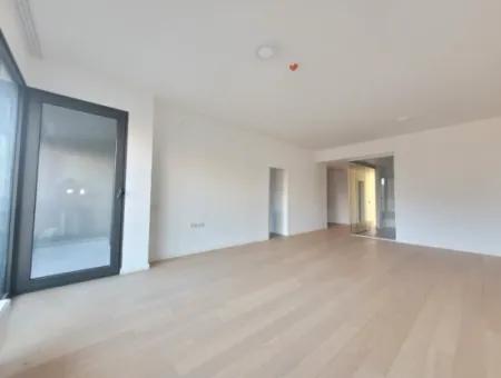 İncek Loft Satılık 2,5+1 Peyzaj Manzaralı 1.Kat Daire