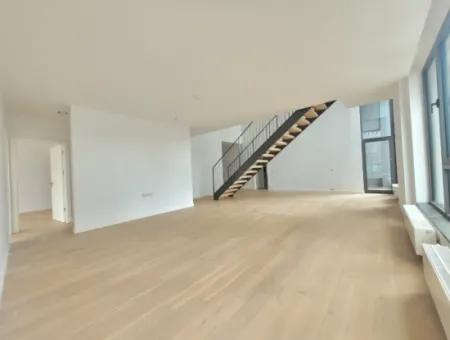 İncek Loft Satılık  5,5+1 Dubleks Peysaj Manzaralı 5.Kat Kiracısız Daire