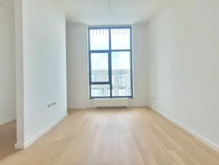 İncek Loft Satılık  5,5+1 Dubleks Peysaj Manzaralı 5.Kat Kiracısız Daire