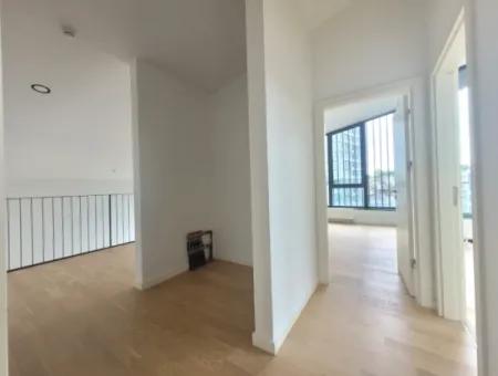 İncek Loft Satılık  5,5+1 Dubleks Peysaj Manzaralı 5.Kat Kiracısız Daire