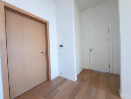 İncek Loft Satılık  4+1  Göl Manzaralı Kiracısız 20.Kat Daire