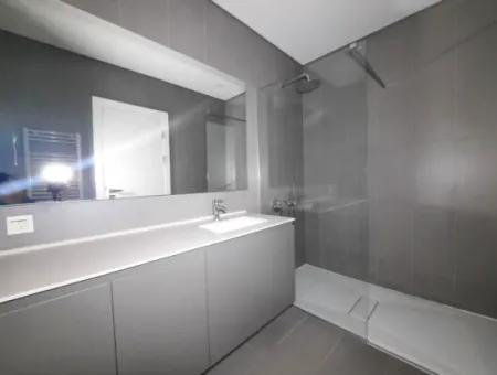 İncek Loft Satılık  4+1  Göl Manzaralı Kiracısız 20.Kat Daire