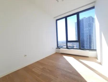 İncek Loft Satılık  4+1  Göl Manzaralı Kiracısız 20.Kat Daire