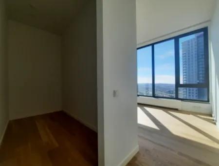 İncek Loft Satılık  4+1  Göl Manzaralı Kiracısız 20.Kat Daire