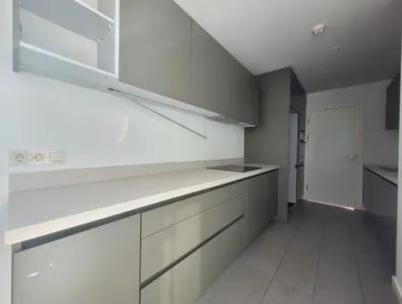 İncek Loft Satılık Teraslı  3+1 Şehir Manzaralı 4.Kat Daire