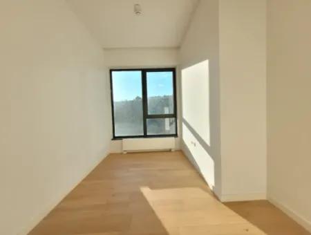 İncek Loft Satılık Teraslı  3+1 Şehir Manzaralı 4.Kat Daire