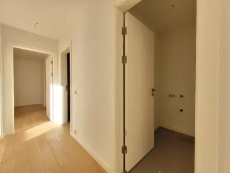 İncek Loft Satılık Teraslı  3+1 Şehir Manzaralı 4.Kat Daire