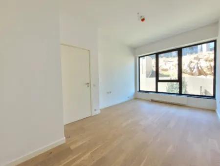 Kiracısız İncek Loft Satılık  2+1 Bahçe Dubleks Şehir Manzaralı Daire