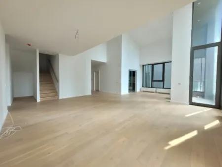 İncek Loft Satılık 5,5+1 Dubleks Peysaj Manzaralı Kiracısız Daire