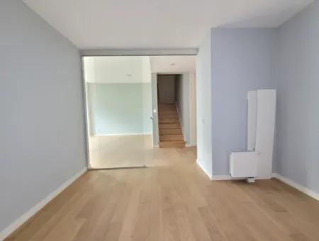 İncek Loft Satılık 3+1 Bahçe Dubleksi Peysaj Manzaralı Daire