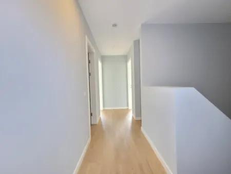 İncek Loft Satılık 3+1 Bahçe Dubleksi Peysaj Manzaralı Daire