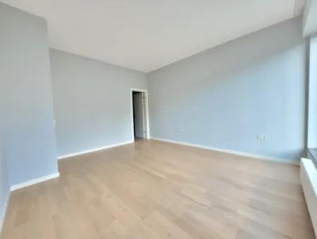 İncek Loft Satılık 3+1 Bahçe Dubleksi Peysaj Manzaralı Daire