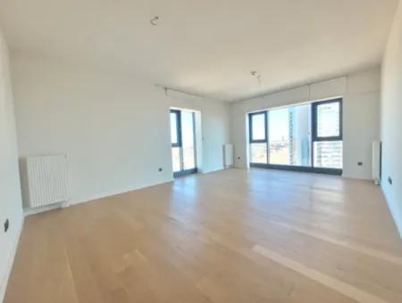 Kiracısız Krediye Uygun Beytepe İncek Bulvar Loft Satılık 3+1 110 M² 19.Kat Bulvar Ve Göl Manzaralı