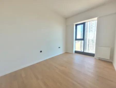 Kiracısız Krediye Uygun Beytepe İncek Bulvar Loft Satılık 3+1 110 M² 19.Kat Bulvar Ve Göl Manzaralı