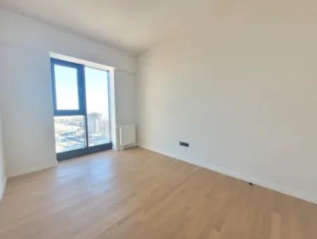 Kiracısız Krediye Uygun Beytepe İncek Bulvar Loft Satılık 3+1 110 M² 19.Kat Bulvar Ve Göl Manzaralı