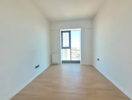 Kiracısız Krediye Uygun Beytepe İncek Bulvar Loft Satılık 3+1 110 M² 19.Kat Bulvar Ve Göl Manzaralı